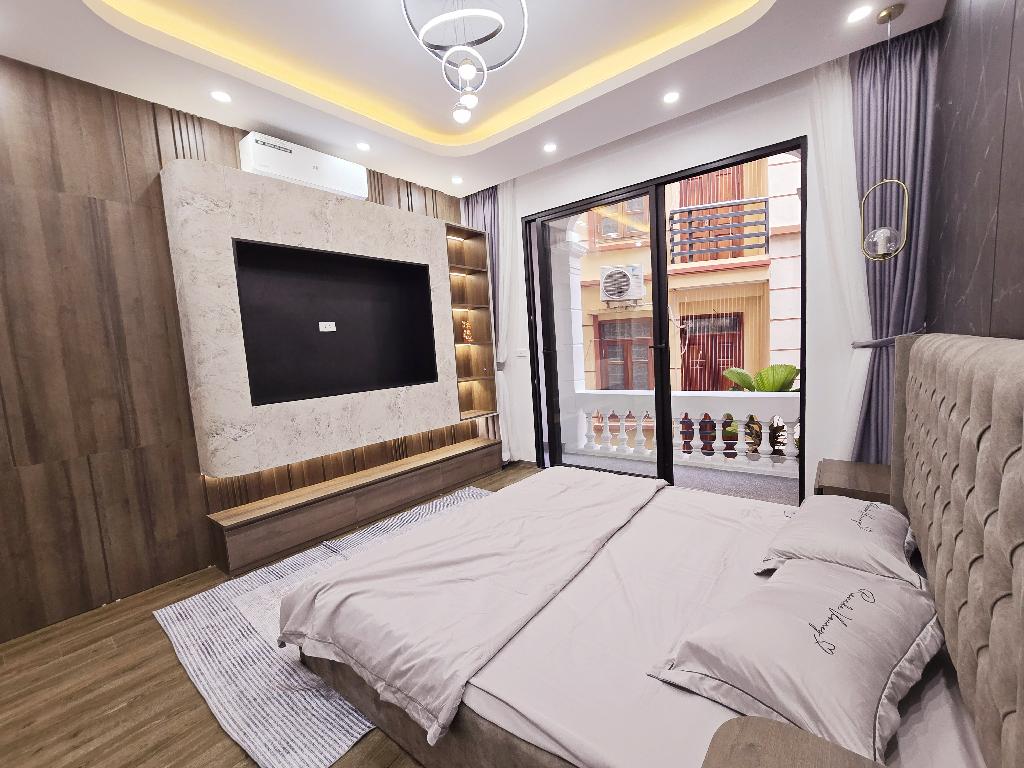 NHÀ ĐẸP FULL NỘI THẤT HIỆN ĐẠI-THANH  XUÂN. 50 M RA MẶT PHỐ.KHƯƠNG ĐÌNH.
